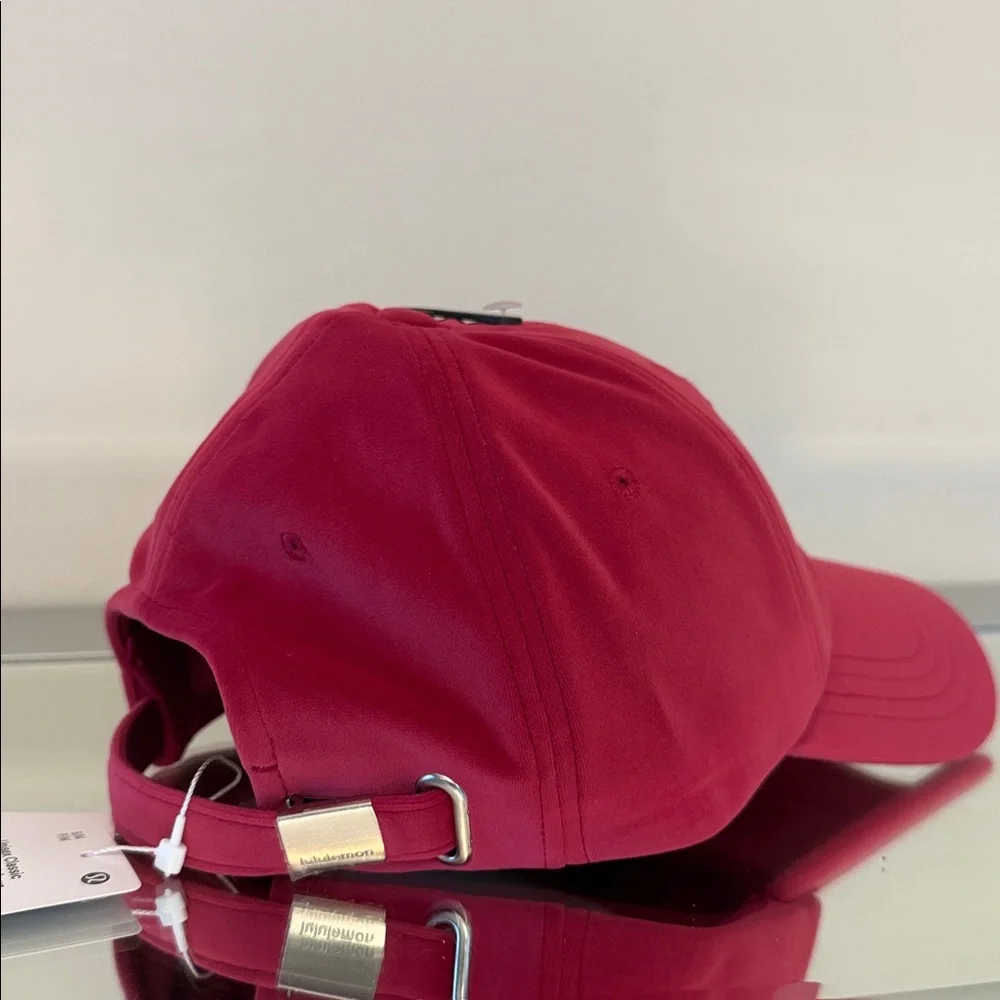 🆕 LULULEMON Classic Ball Cap *Velour NWT Size S/M Berry Rumble